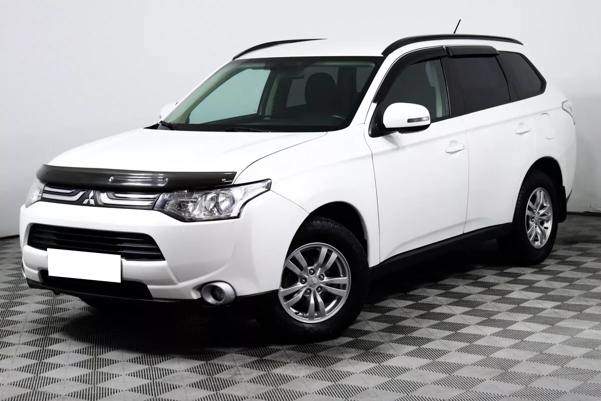 Купить Mitsubishi Outlander 2013 г.в. 128264 Вариатор Бензин/2000 см3 за  1240000 руб. скидка 310000 руб. в Кредит от 18% годовых.